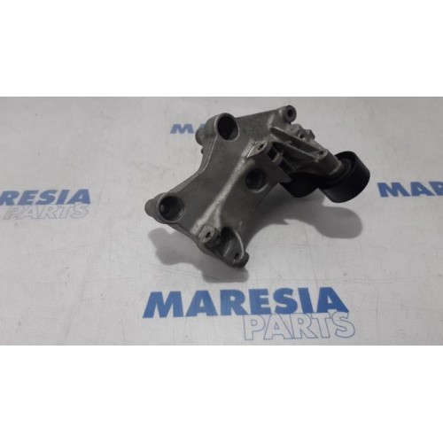Renault - Trafic - Support moteur