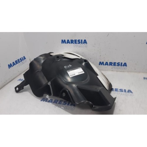Renault - Clio - Wheel arch liner