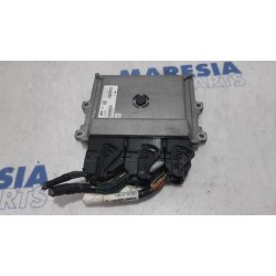 Renault - Clio - Engine management computer