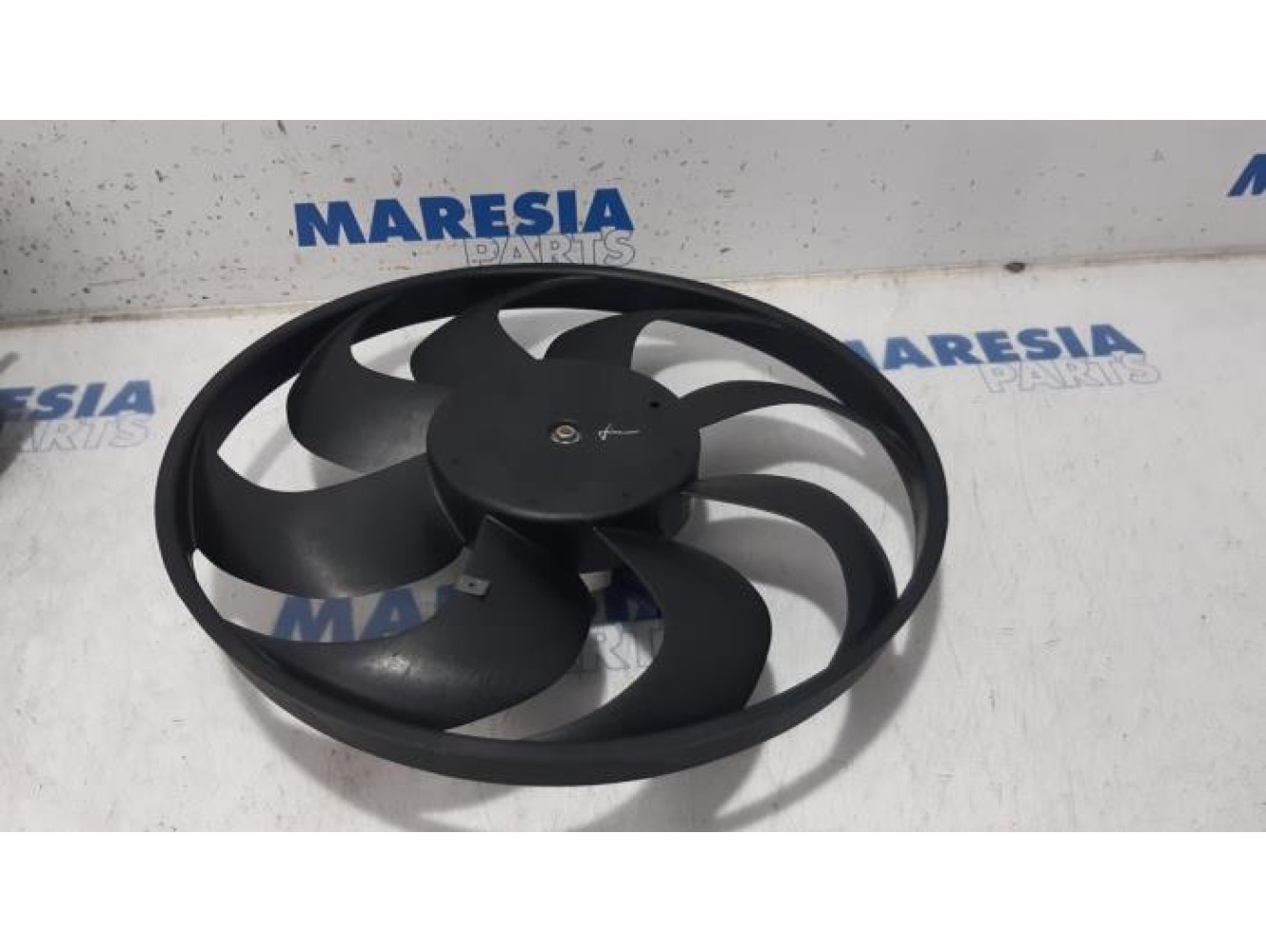 Renault - Clio - Fan motor