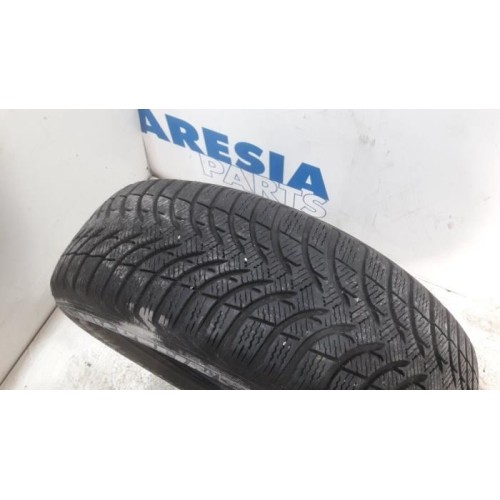 Renault - Clio - Winter tyre