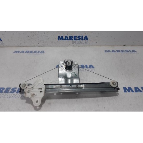 Renault - Clio - Rear door window mechanism 4-door, left