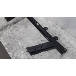 Renault - Clio - Radiator bar