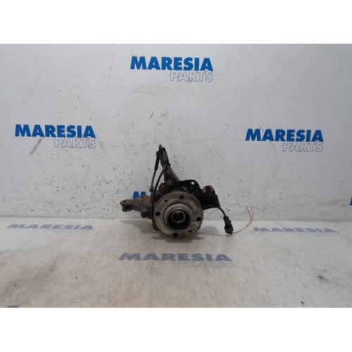 Renault - Clio - Fusee links-voor