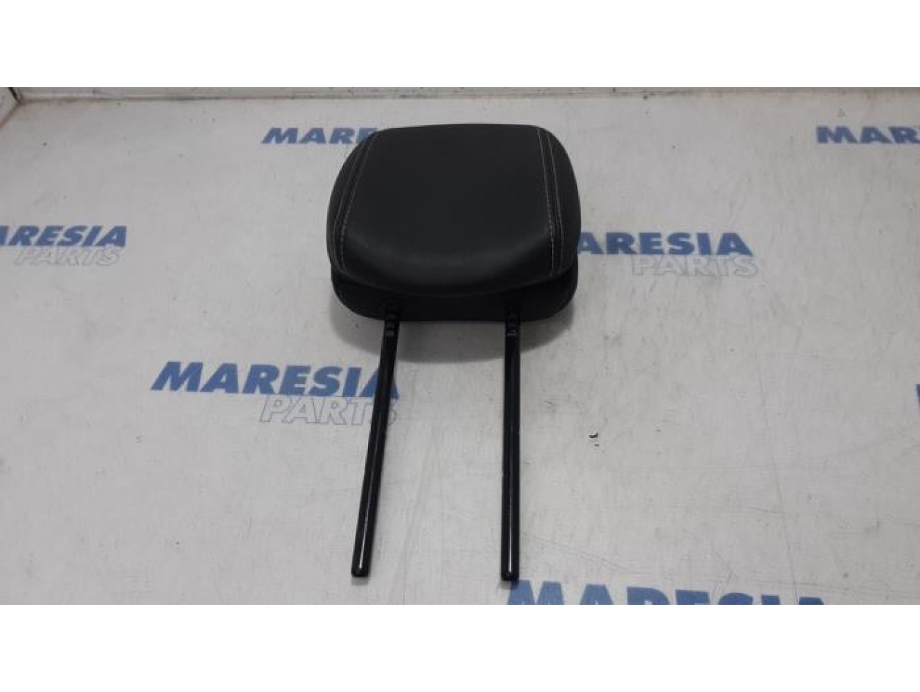 Renault - Espace - Headrest