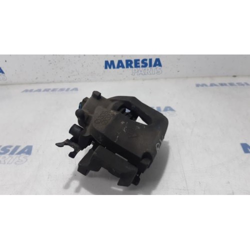 Renault - Espace - Front brake calliper, right