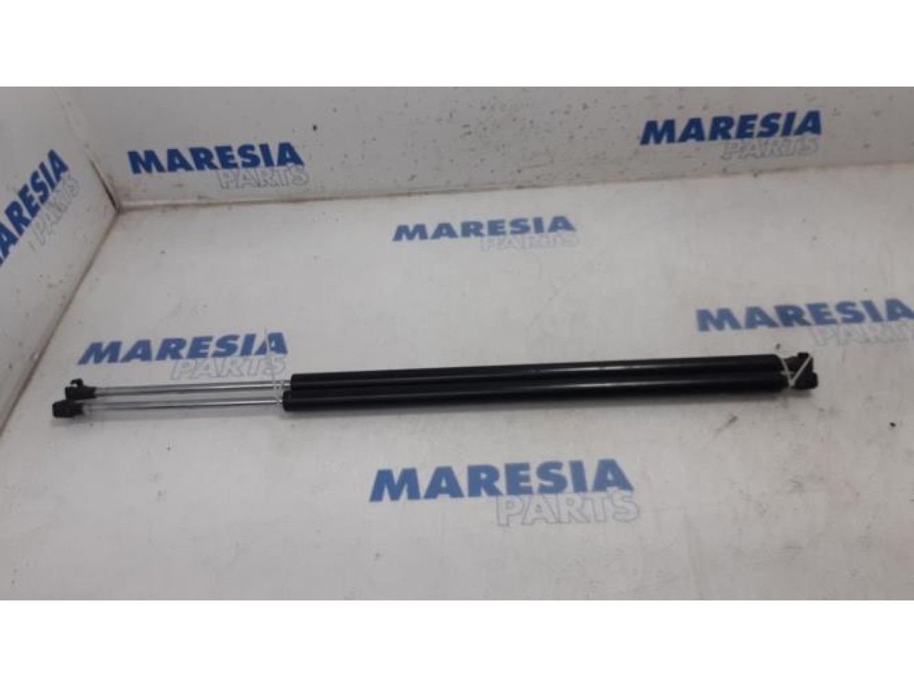 Renault - Espace - Set of tailgate gas struts