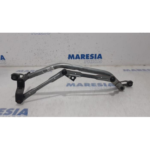 Peugeot - 207 - Wiper mechanism