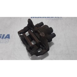 Renault - Clio - Front brake calliper, right