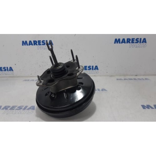 Renault - Clio - Brake servo