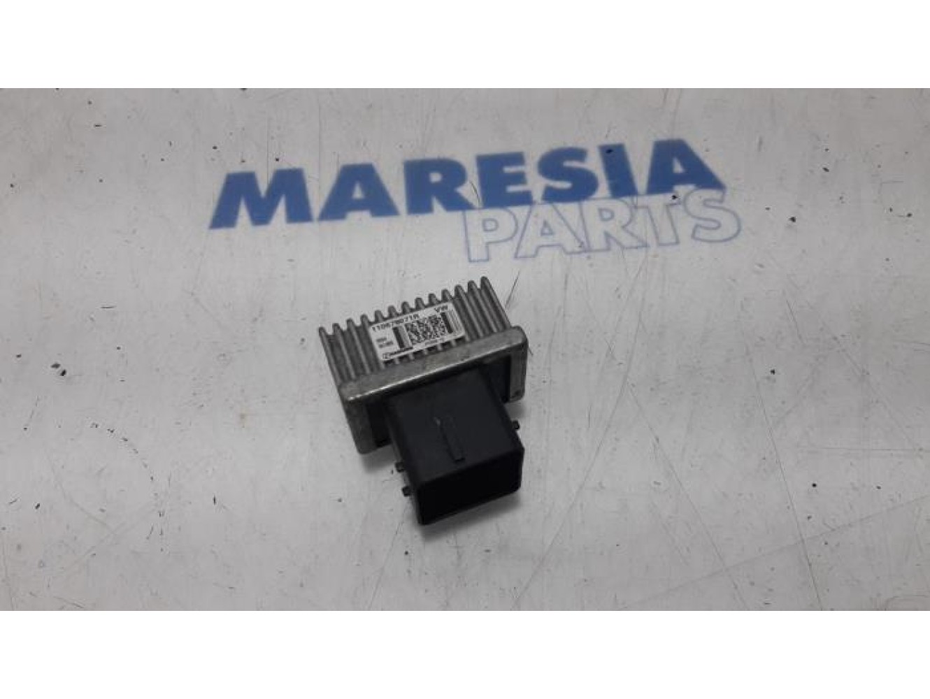 Renault - Clio - Glow plug relay