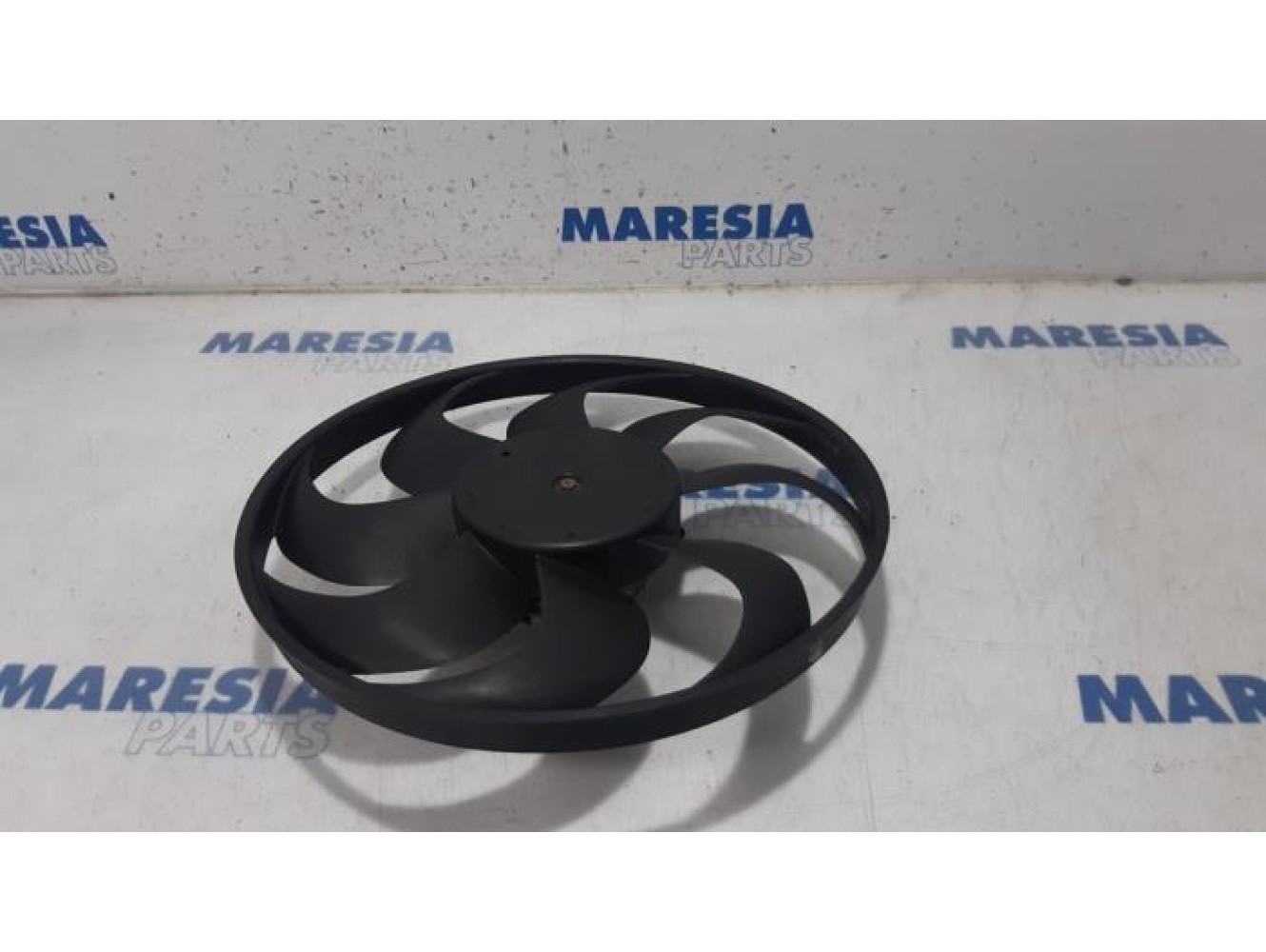 Renault - Clio - Fan motor