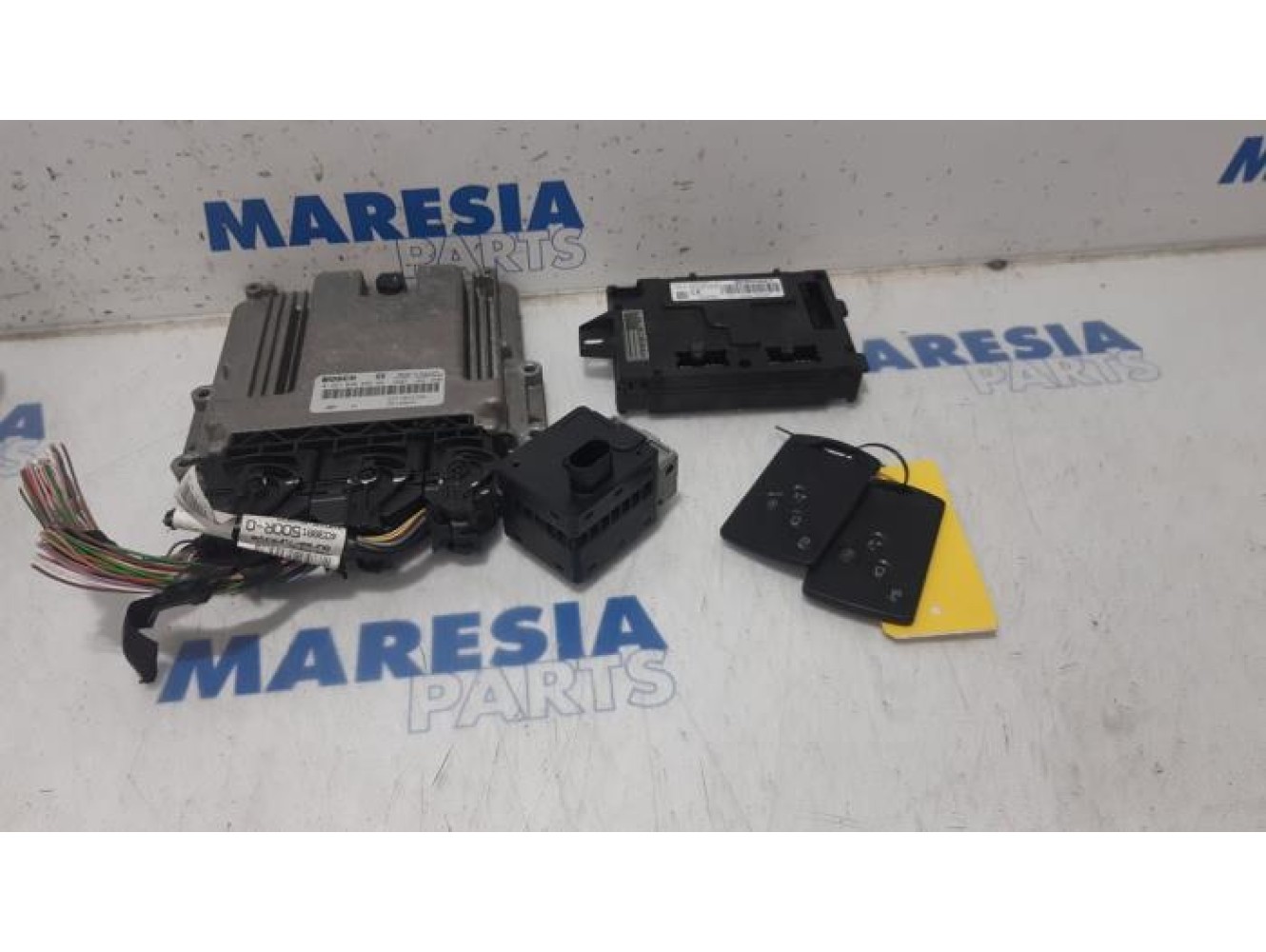 Renault - Clio - Engine management computer
