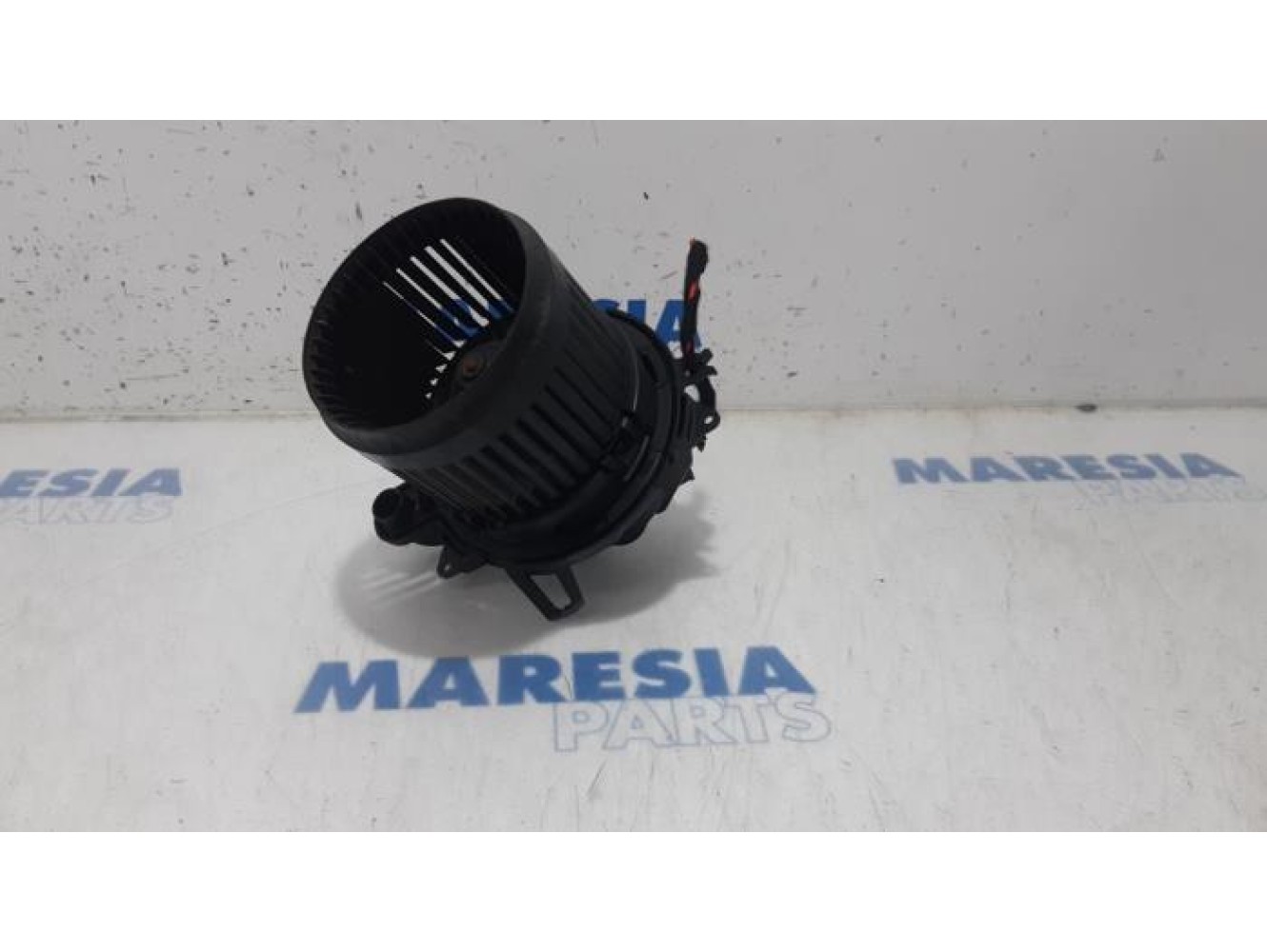 Renault - Clio - Heating and ventilation fan motor