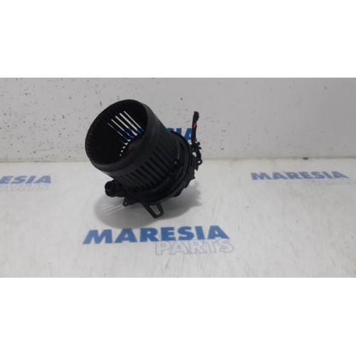 Renault - Clio - Heating and ventilation fan motor