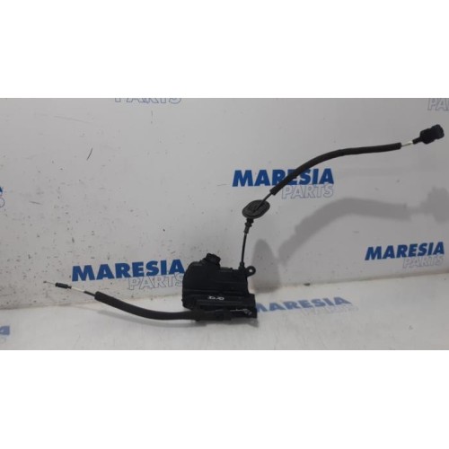 Renault - Clio - Rear door mechanism 4-door, right