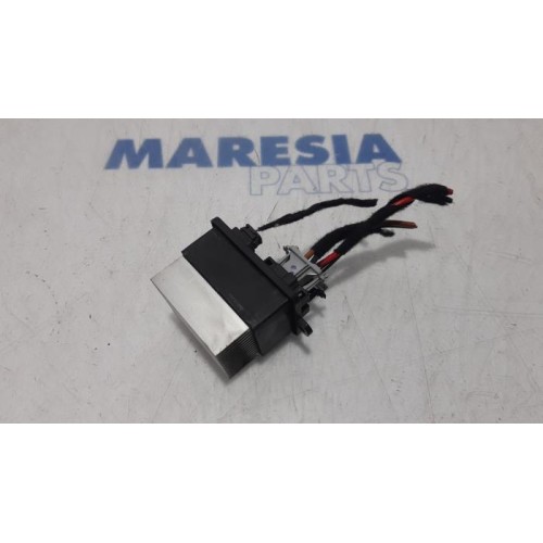 Renault - Clio - Heater resistor