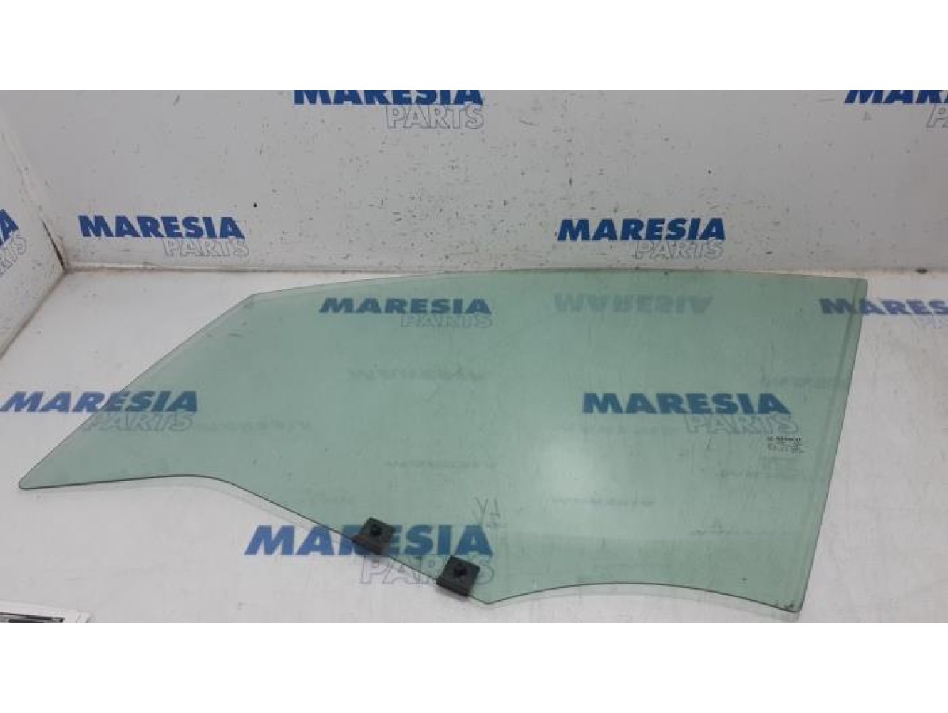 Renault - Clio - Door window 4-door, front left