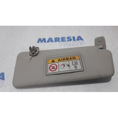 Renault - Clio - Sun visor
