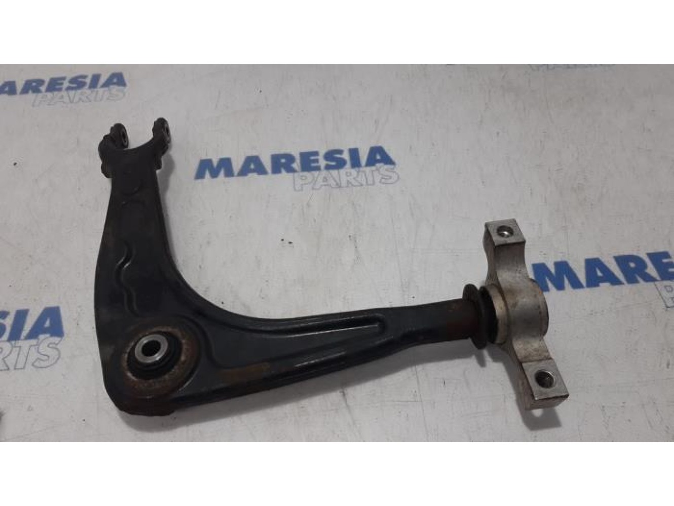 Citroen - C5 - Front lower wishbone, left