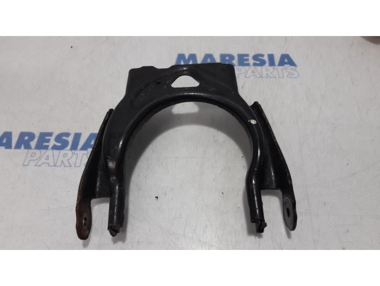 Citroen - C5 - Front upper wishbone, right