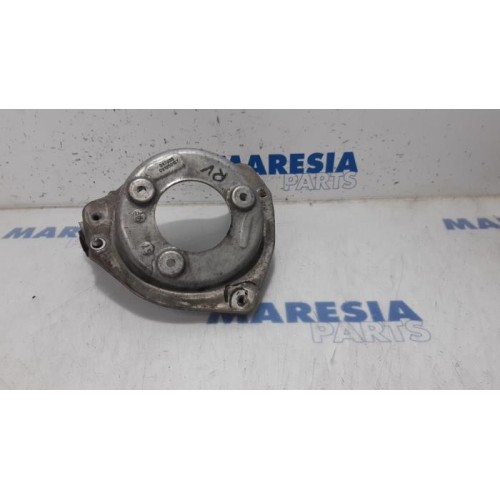 Citroen - C5 - Front upper wishbone, right