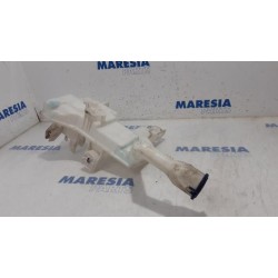 Citroen - C5 - Front windscreen washer reservoir