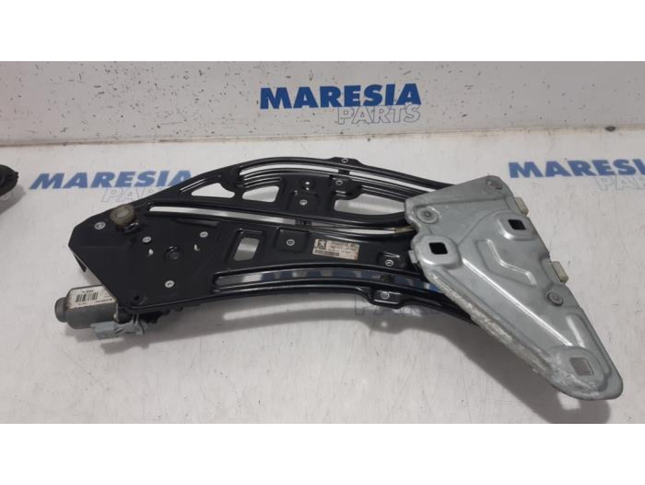 Peugeot - 207 - Rear window mechanism 2-door, right
