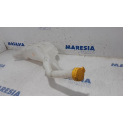 Renault - Espace - Front windscreen washer reservoir