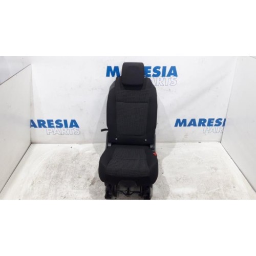 Peugeot - 5008 - Sitz hinten