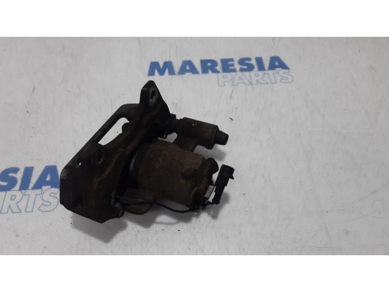 Fiat - 500 - Front brake calliper, left
