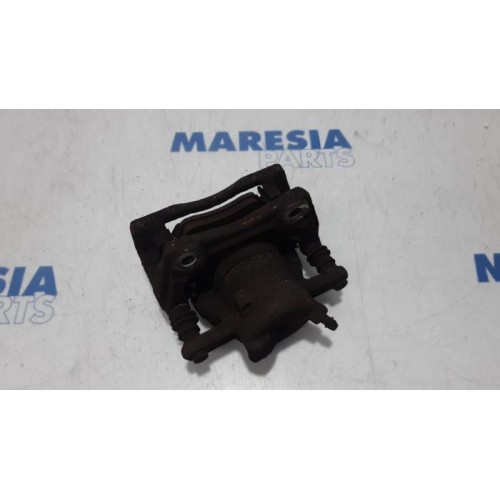 Renault - Clio - Front brake calliper, left