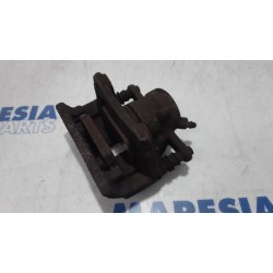 Renault - Clio - Front brake calliper, right