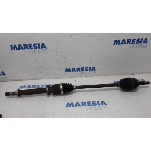Renault - Clio - Front drive shaft, right