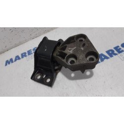 Renault - Clio - Engine mount
