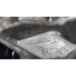 Renault - Clio - Engine mount