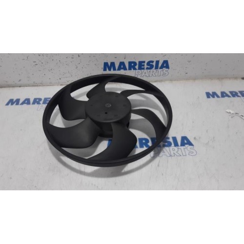 Renault - Clio - Fan motor
