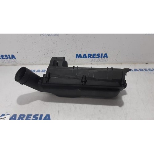 Peugeot - 5008 - Air box