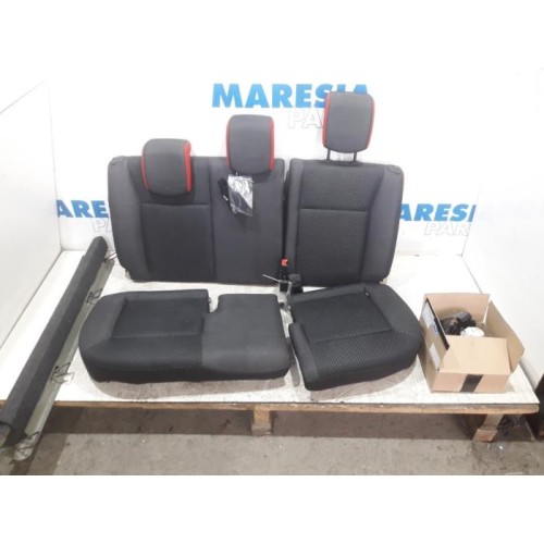 Renault - Clio - Rear bench seat