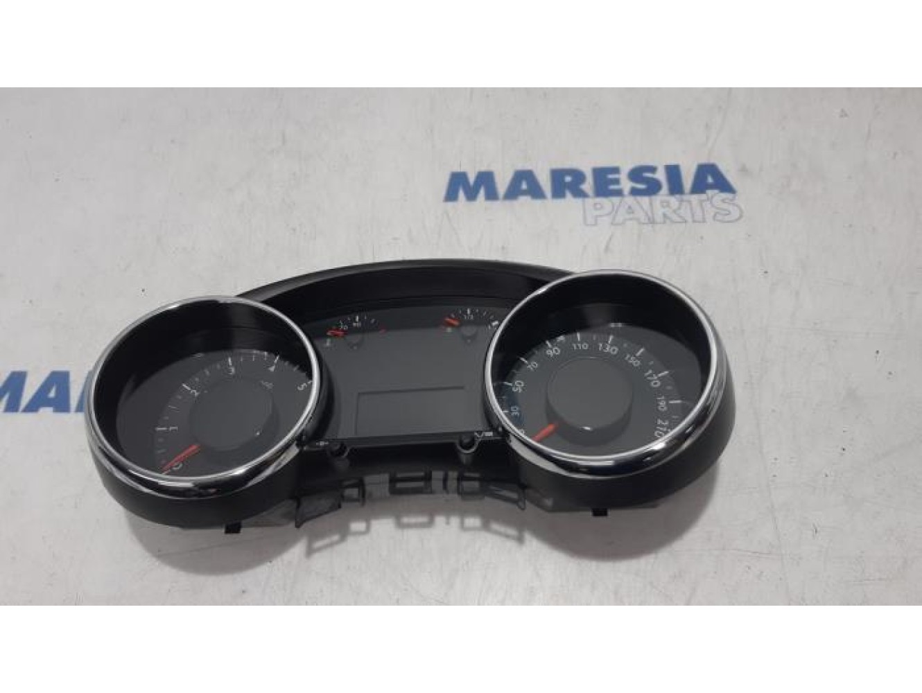 Peugeot - 5008 - Instrument panel