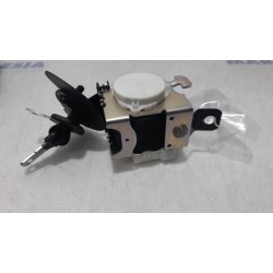 Peugeot - 5008 - Rear seatbelt, centre