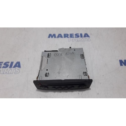 Renault - Clio - Radio CD player