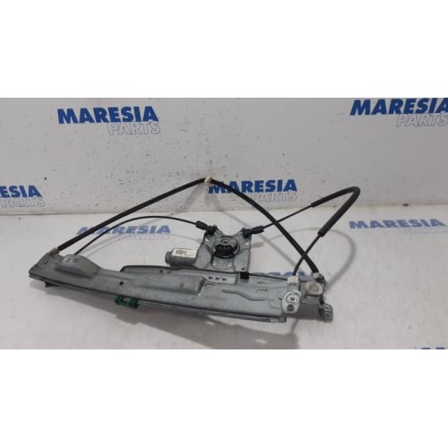 Renault - Clio - Window mechanism 2-door, front right