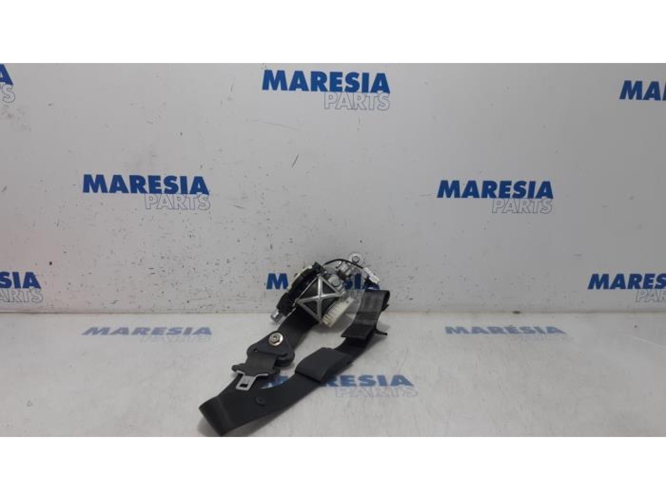 Renault - Clio - Front seatbelt, right