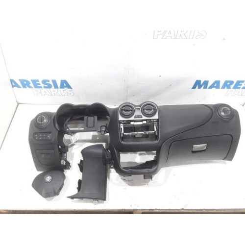 Alfa Romeo - Mito - Airbag set + dashboard