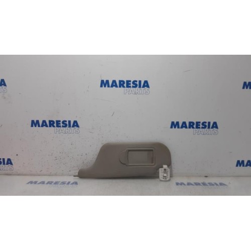 Renault - Clio - Sun visor