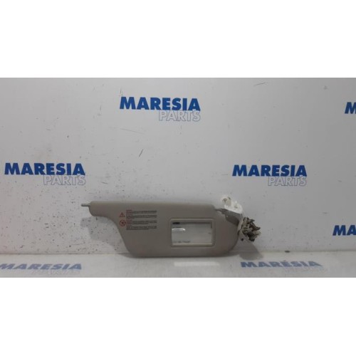 Renault - Clio - Sun visor