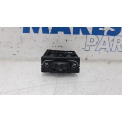 Renault - Clio - AIH headlight switch