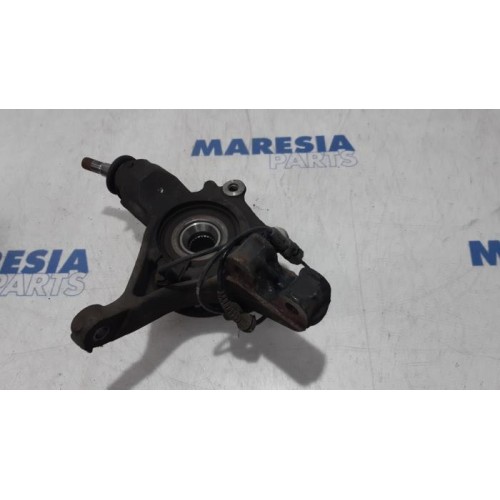 Peugeot - 5008 - Knuckle, front right