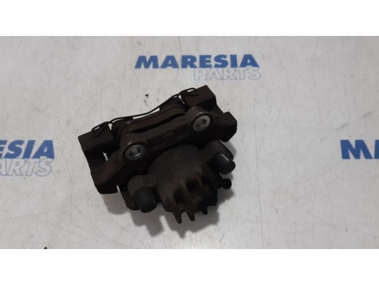 Peugeot - 5008 - Front brake calliper, left